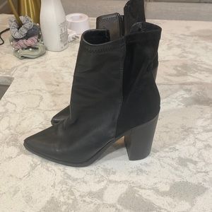 Half leather half suede size 7 block heel boots. 3.5 inch heel.